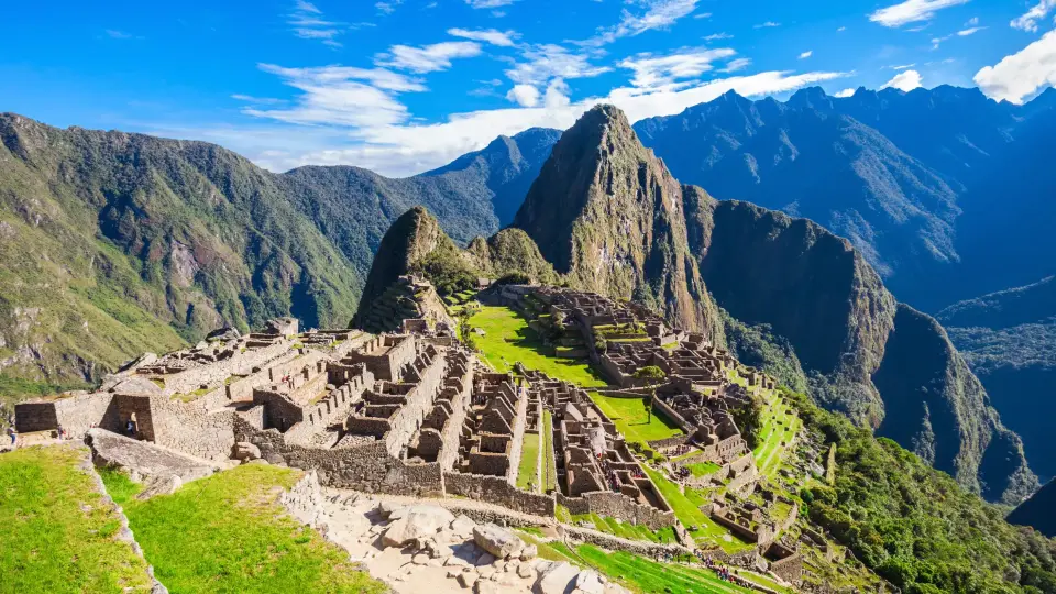Full Day Sacred Valley & Lares Trek to Machu Picchu 5 Days / 4 Nights